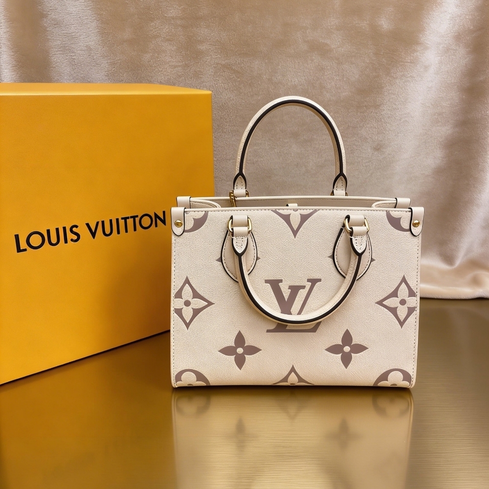 Louis Vuitton  PM Monogram Empreinte Creme